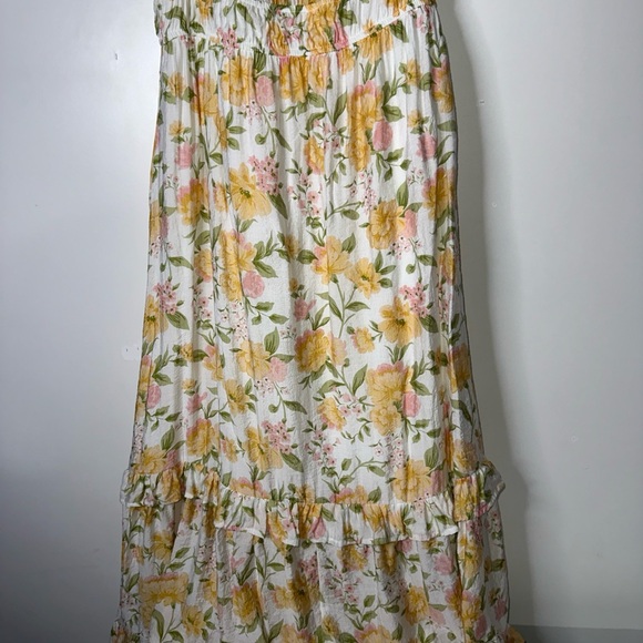 Floral Ruffle Maxi Dress - Picture 3 of 6